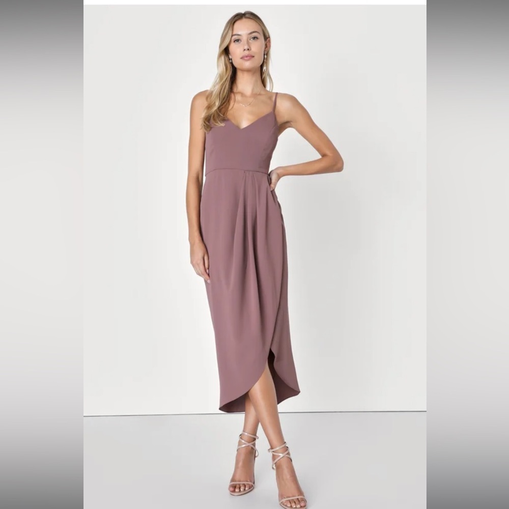 Lulu’s midi mauve dress